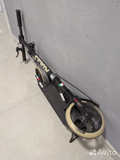 Самокат Roces Disc 200