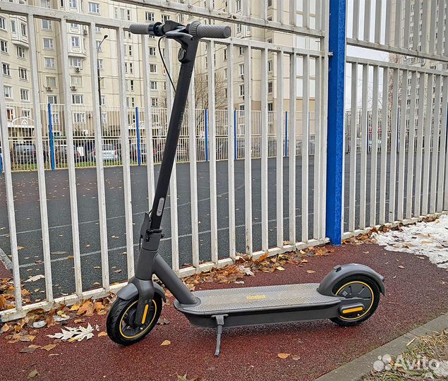 Самокат взрослый электрический бу