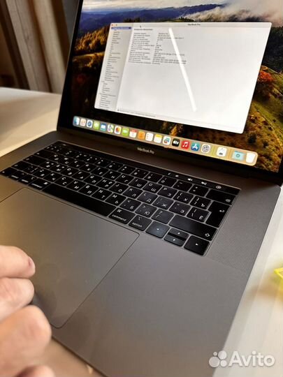 Macbook pro 15 2018 i7 16gb