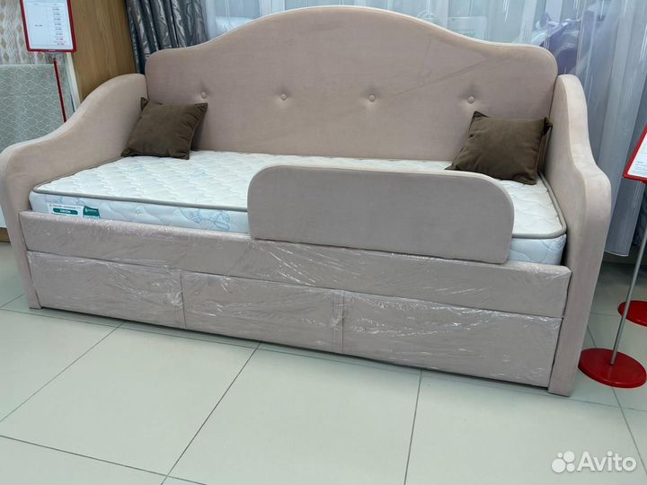 Детская кровать мягкая