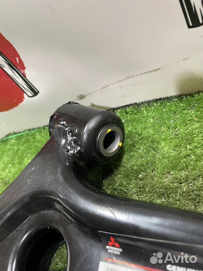 Рычаг передний левый Mitsubishi Lancer X