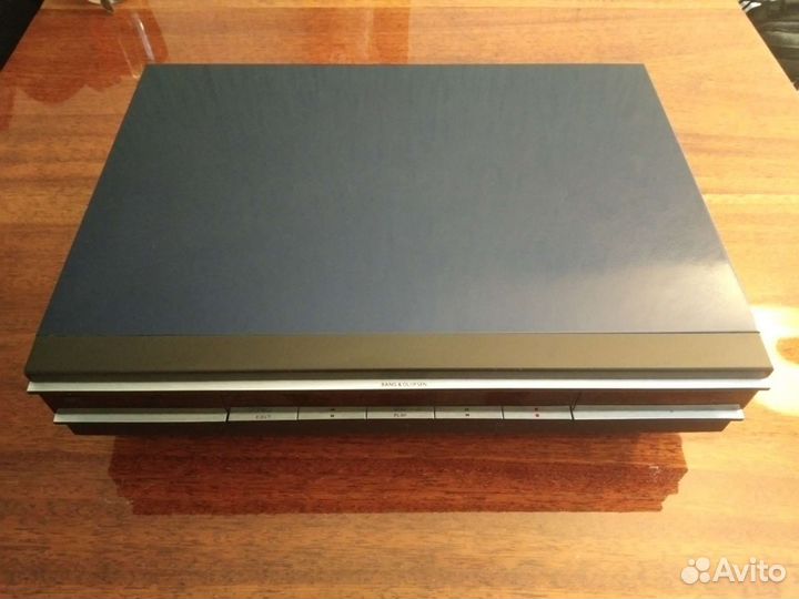 Видеомагнитофон Bang&Olufsen