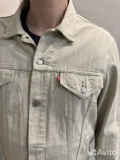 Джинсовая куртка levis
