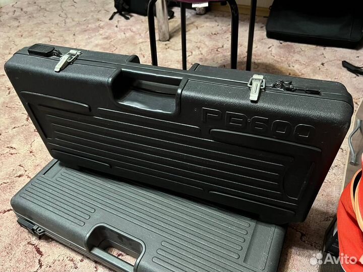 Педалборд Behringer PB600 с педалями