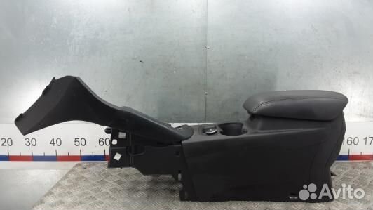 Подлокотник центральный ford focus 3 (GBG19IX01)