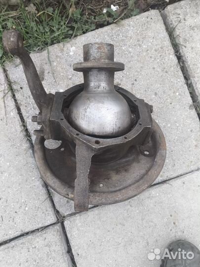 Поворотный кулак на УАЗ