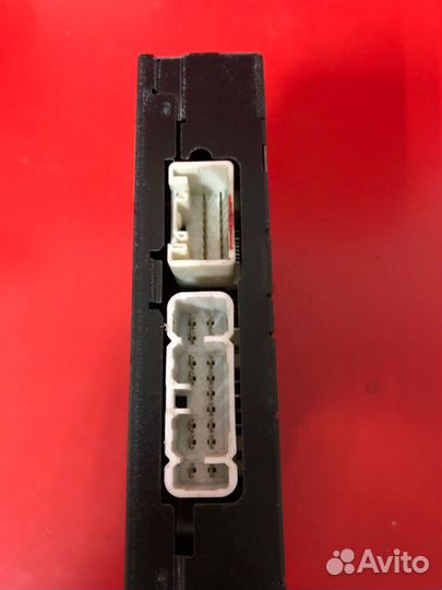 Усилитель акустической системы Lexus Is 200