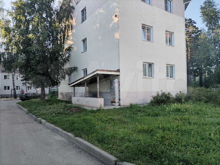 3-к. квартира, 66,8 м², 1/3 эт.