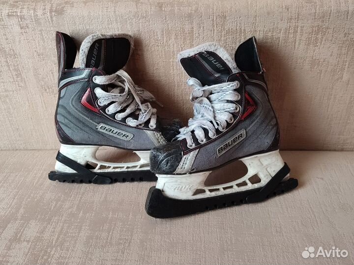 Хоккейные коньки bauer