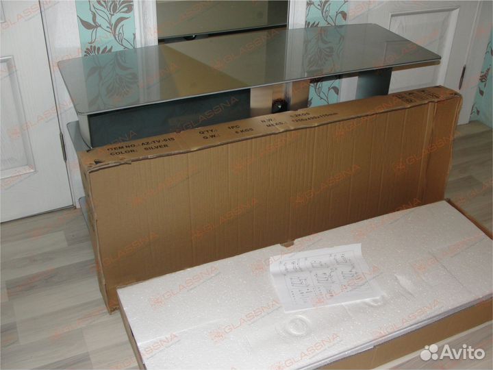 Тумба под тв, закаленное стекло металлик