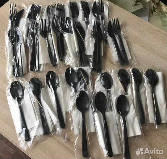 Пластиковая ложки,ножи,вилки,палочки для суши