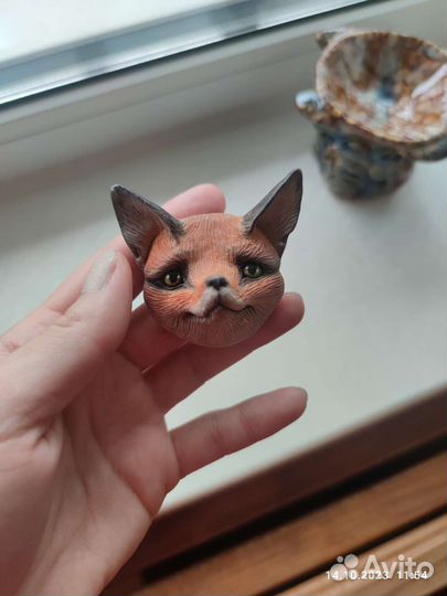 Брошь ручной работы 