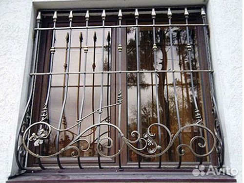 Решетка на окно сварная / кованая с установкой