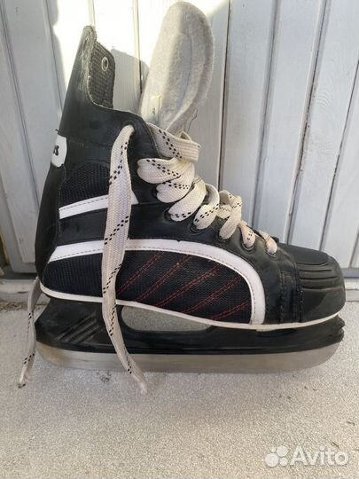 Коньки хоккейные