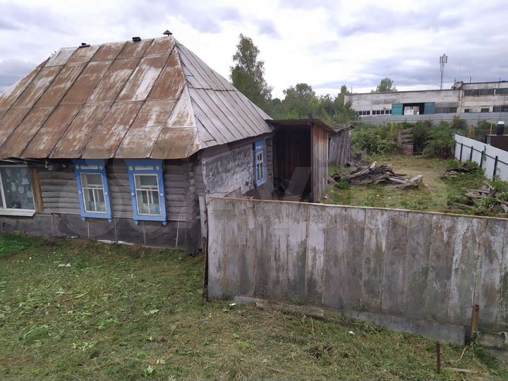 Дом 25 м² на участке 4 сот.