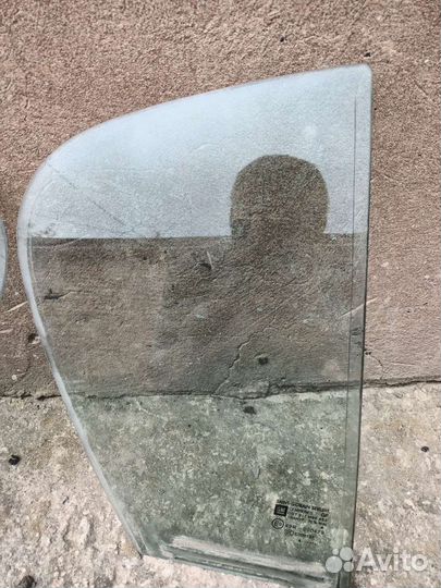 Форточка задней двери Opel Corsa D 5дв