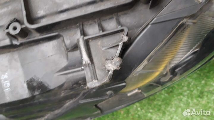 Фара передняя левая Hyundai Ix35