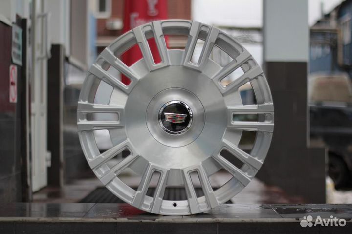 Кованые диски GT Forged R22 на Cadillac Escalade