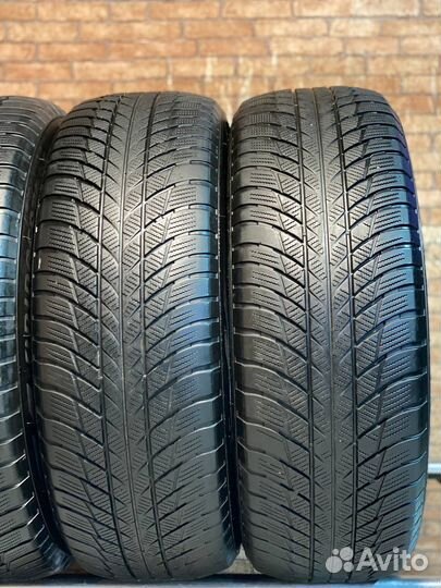 Bridgestone Blizzak LM-001 225/60 R18