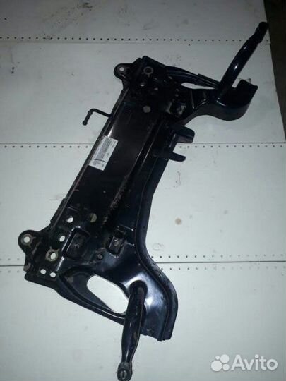 Балка поперечная передняя Ford Fusion