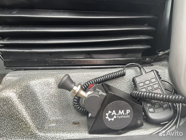 Джойстик подъема кузова