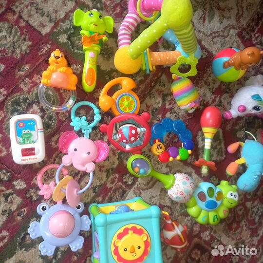 Игрушки на коляску, погремушка, грызуны