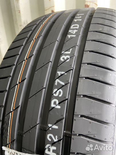 Kumho Ecsta PS71 SUV 285/35 R22 и 315/30 R22 107Y