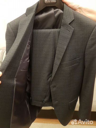 Продается костюм