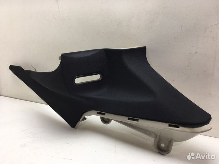 Обшивка стойки задняя правая Mercedes Cls W218