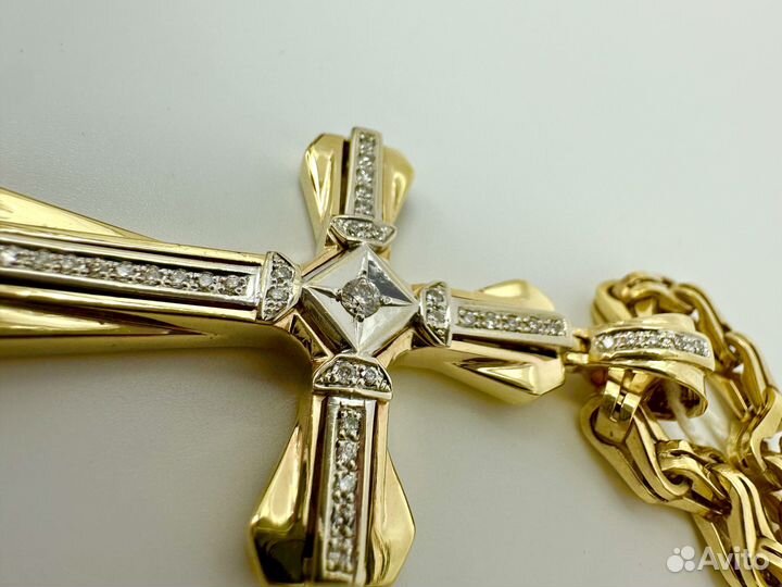 Золотой крест с бриллиантами