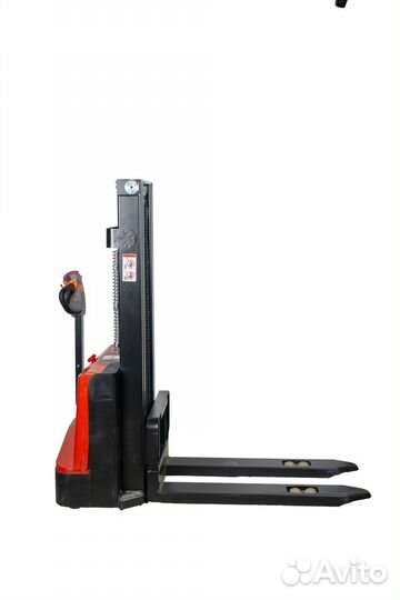 Штабелер самоходный 1,5 Т 3,0 М