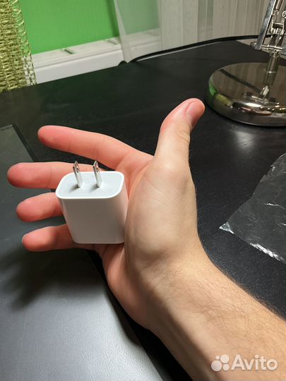 Блок питания Apple 20 Вт