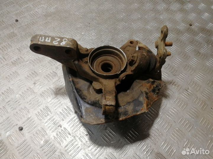 Кулак поворотный передний левый Lexus Rx 1998 2003