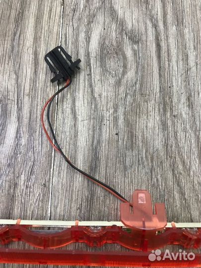 Стоп-сигнал крышки багажника задний Mercedes