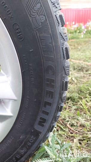 Michelin X-Ice North 4 16/60 R16