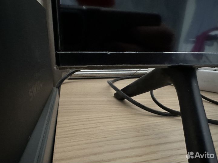 Телевизор samsung SMART tv UE50TU8000U неисправный