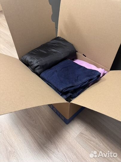 Коробка женской одежды