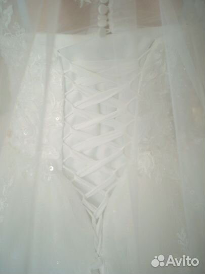 Свадебное платье