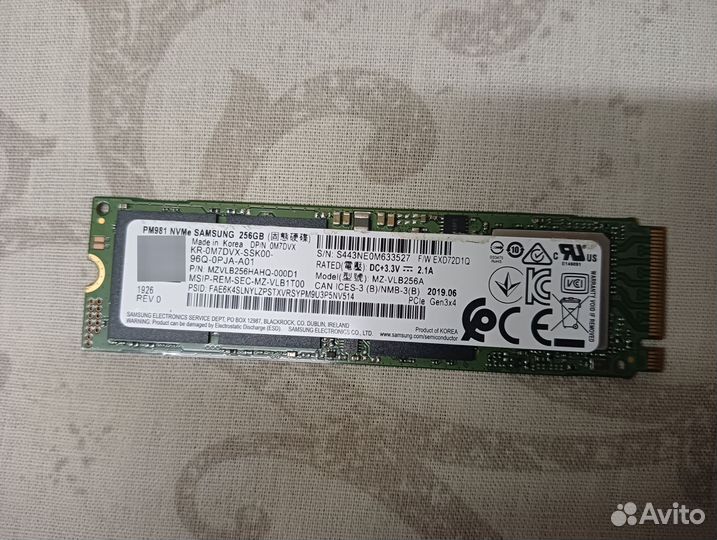 SSD Samsung m2 2280 на 256 Gb с Windows 10