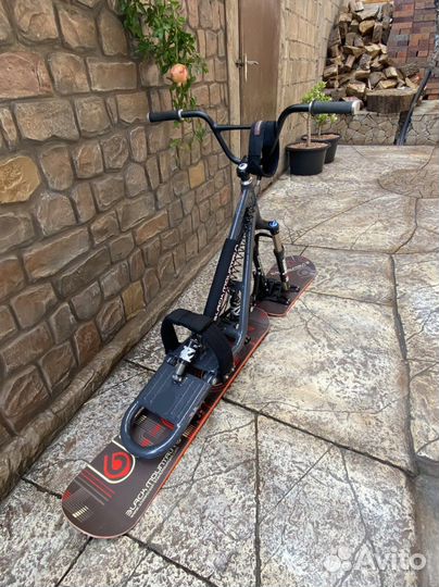 Сноускут, сноускейт, санки, снежный транспорт