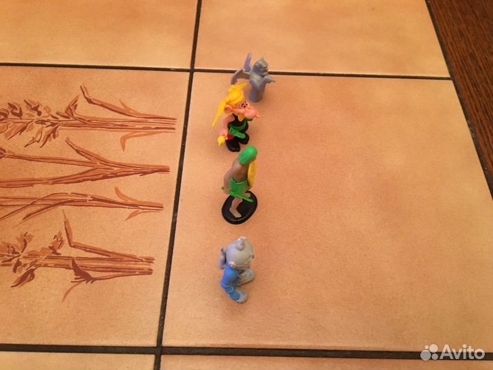 Фигурки Kinder Surprise