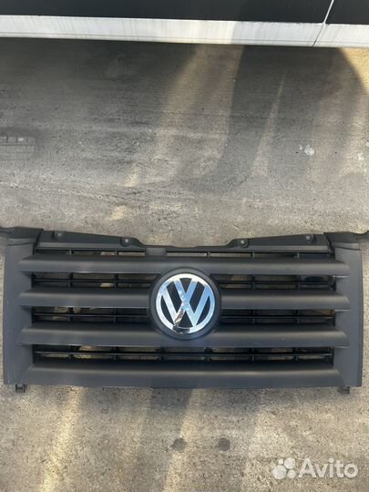 Решетка радиатора volkswagen Crafter 2 EO 853 653