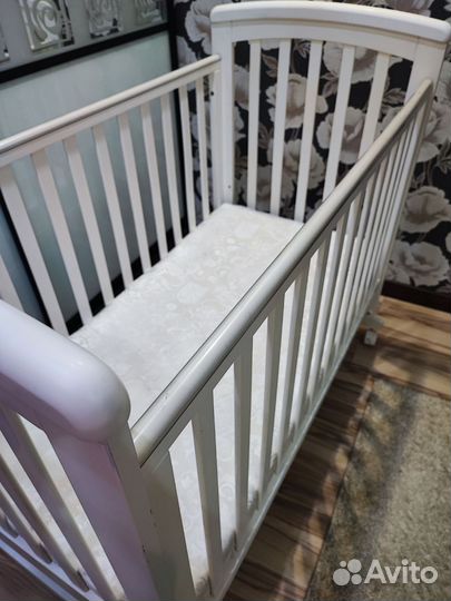 Кроватка для новорожденных