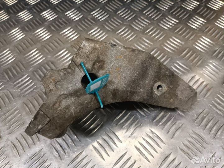 Кронштейн МКПП Skoda Octavia A4 A4 AXP