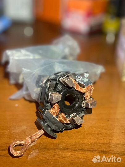 Шетки стартера Toyota