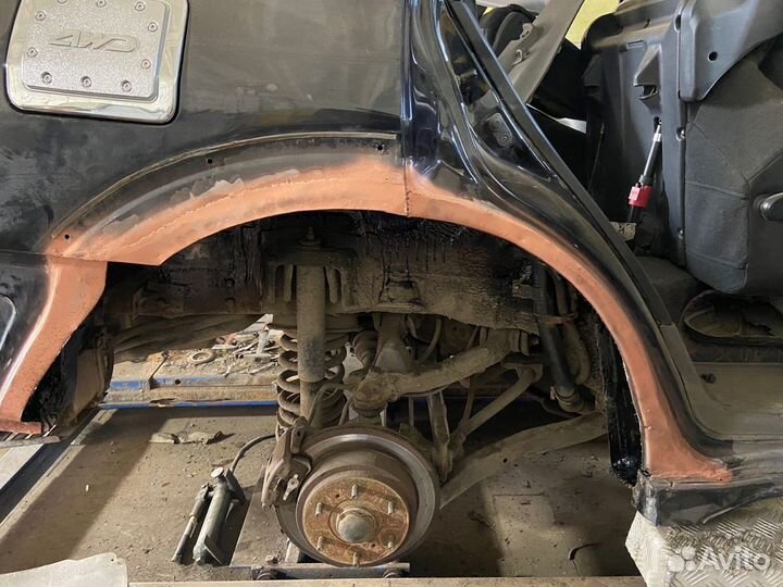 Mitsubishi Pajero 4 арки задних крыльев комплект