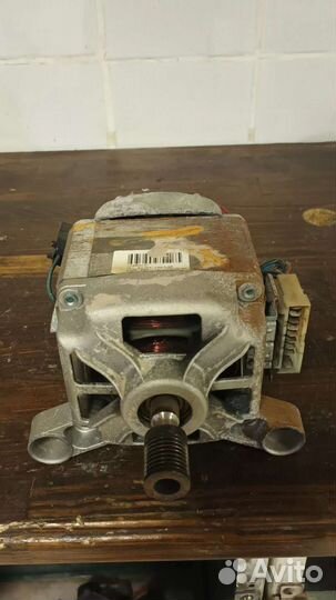 Двигататель стиральной машины