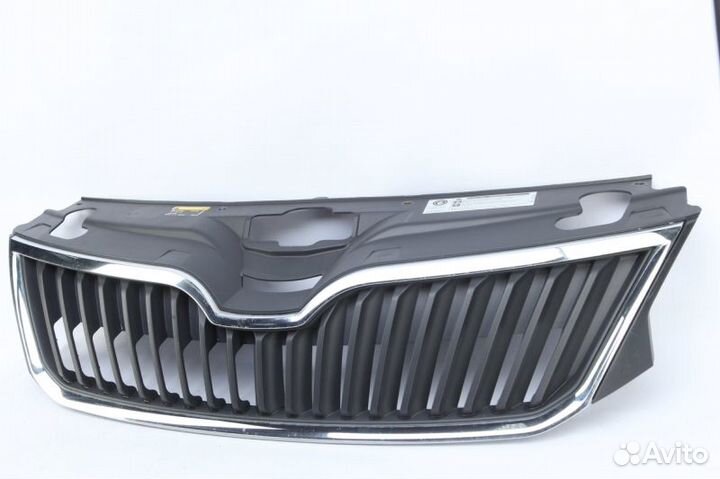 Решетка радиатора Skoda Rapid 1 NH3 рестайлинг