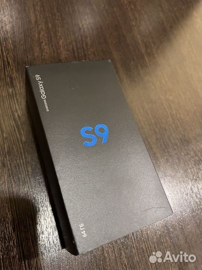 Samsung Galaxy S9, 4/64 ГБ