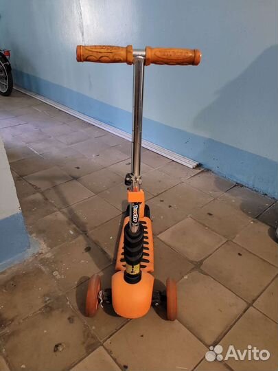 Самокат детский трехколесный